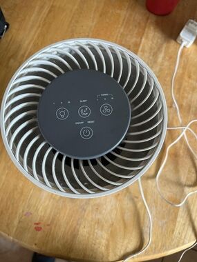 Portable White Tabletop Air Purifier